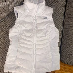 NORTH FACE VEST 🤍